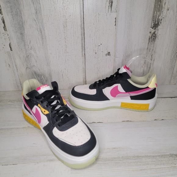 NIKE AIR FORCE 1 FONTANKA PINK, SIZE 5.5 - Picture 2 of 9